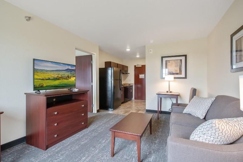Cobblestone Hotel & Suites - Austin image