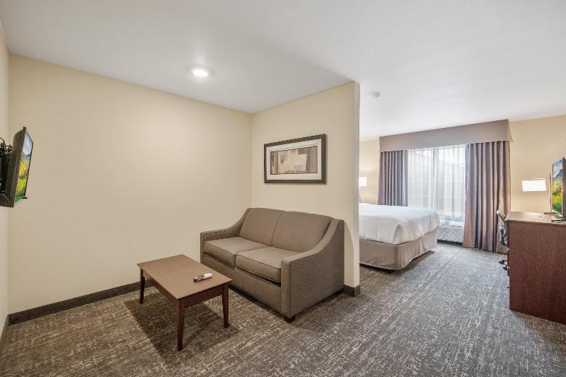 Cobblestone Hotel & Suites - Austin image