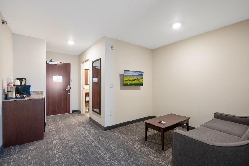 Cobblestone Hotel & Suites - Austin image