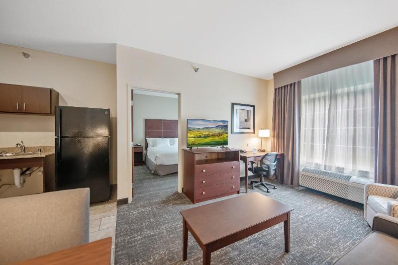 Cobblestone Hotel & Suites - Austin image