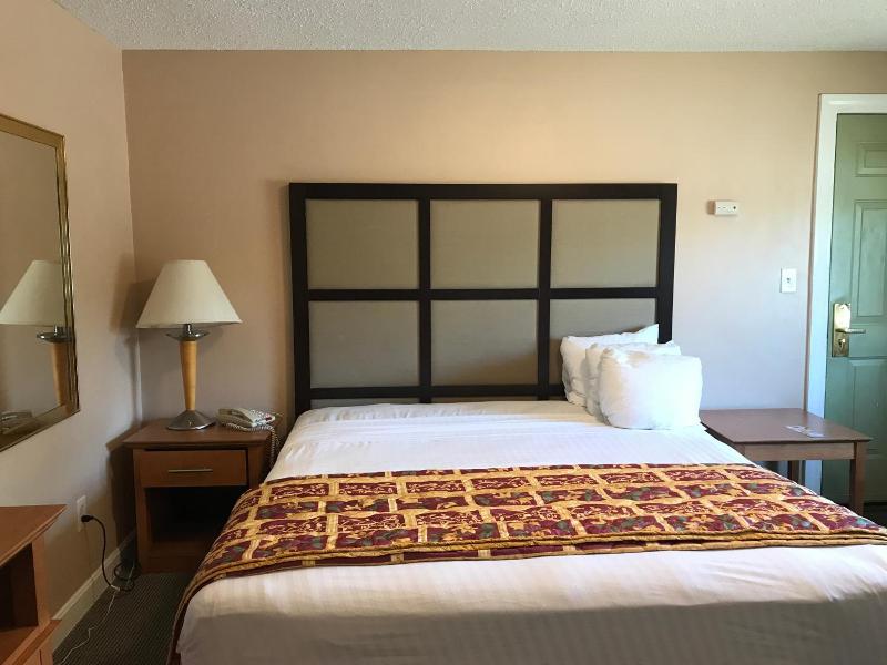 Capri Motel image