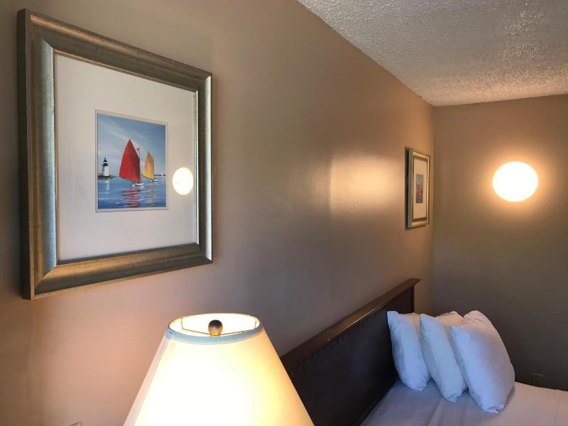 Capri Motel image