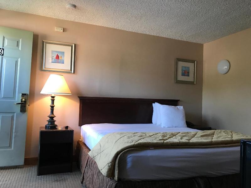 Capri Motel image
