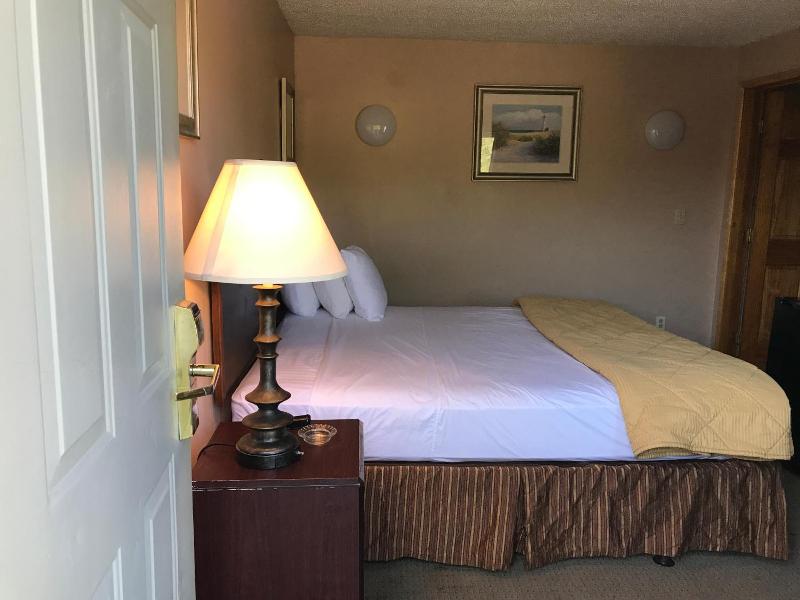 Capri Motel image