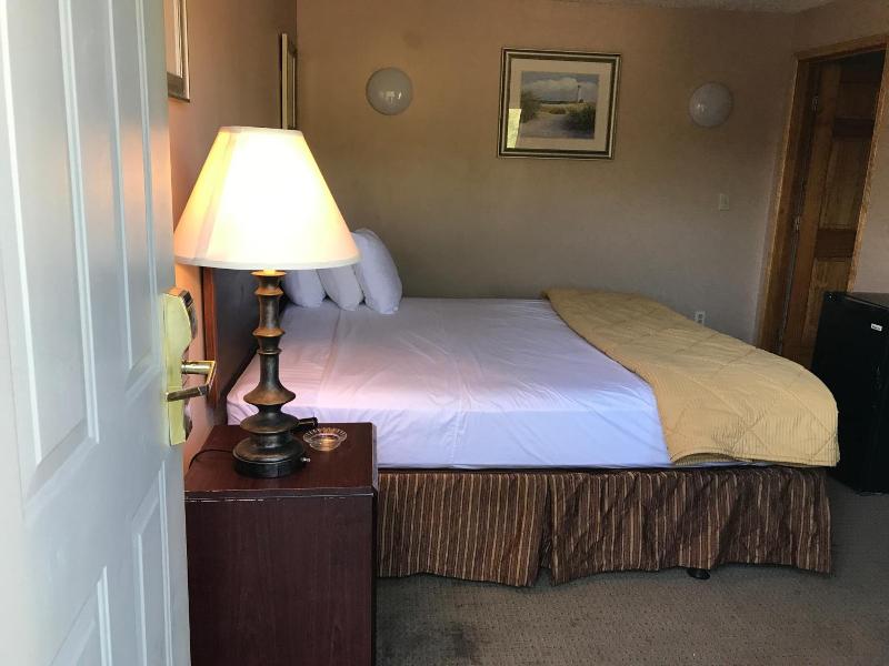 Capri Motel image