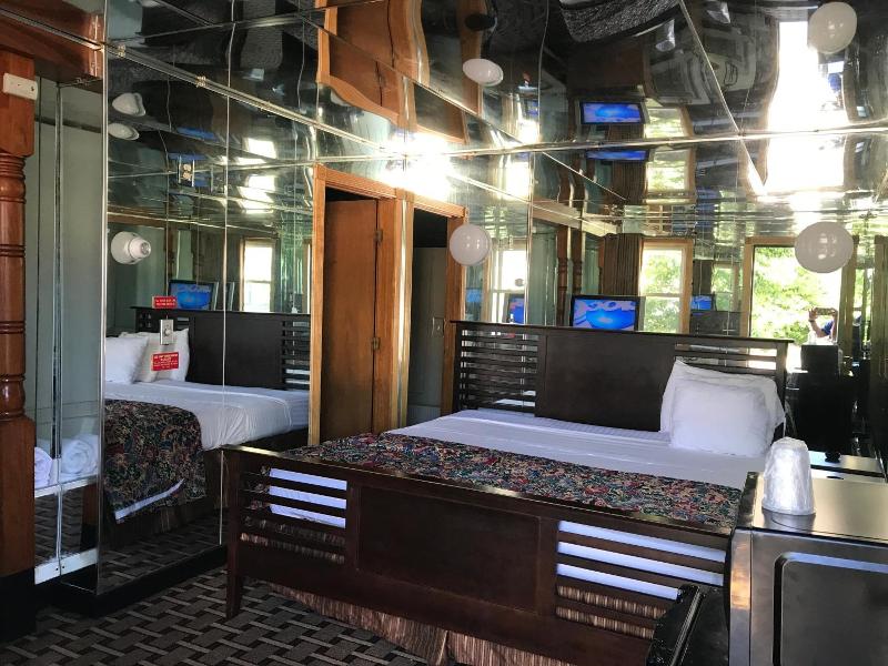 Capri Motel image