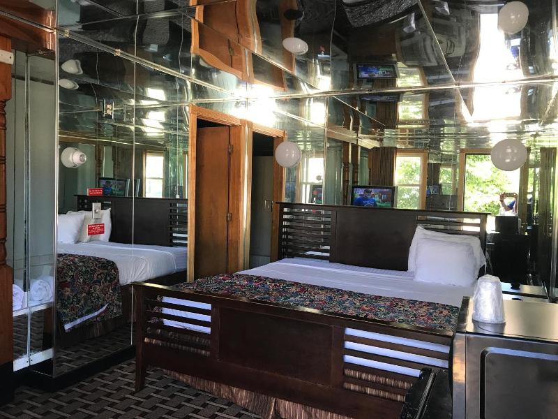 Capri Motel image