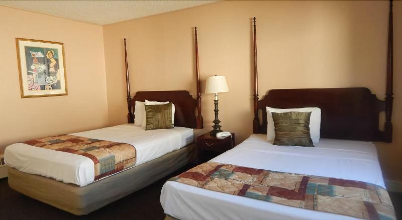 Capri Motel image