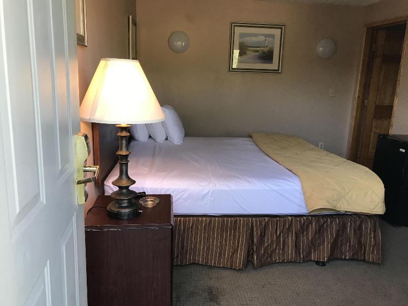 Capri Motel image