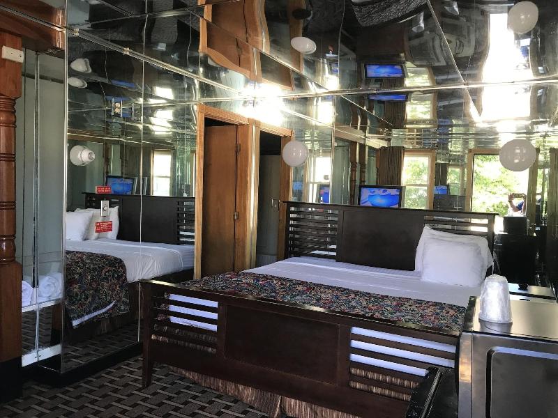 Capri Motel image