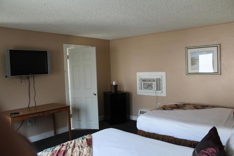 Capri Motel image