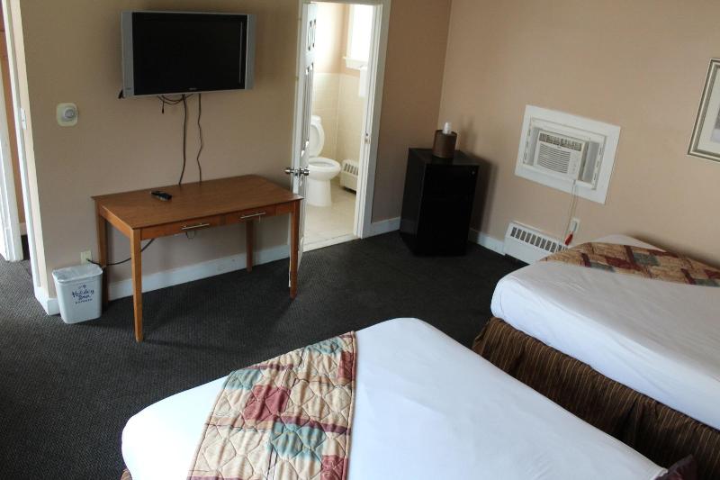 Capri Motel image