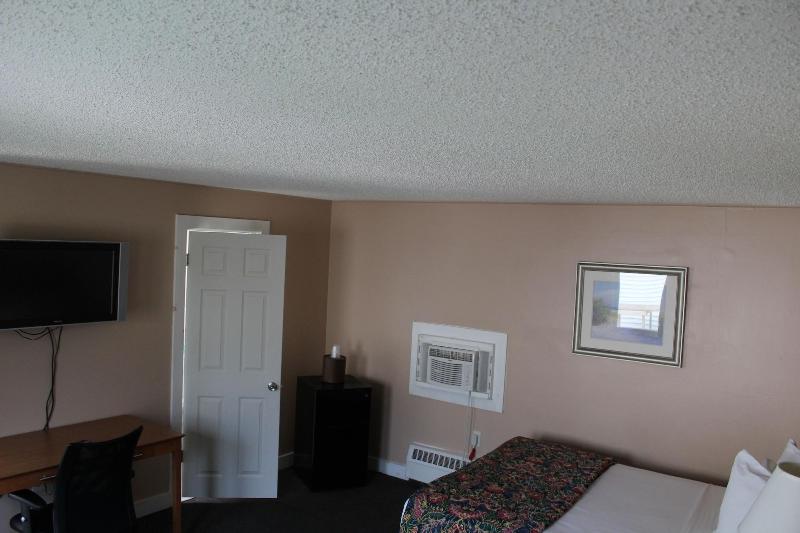 Capri Motel image