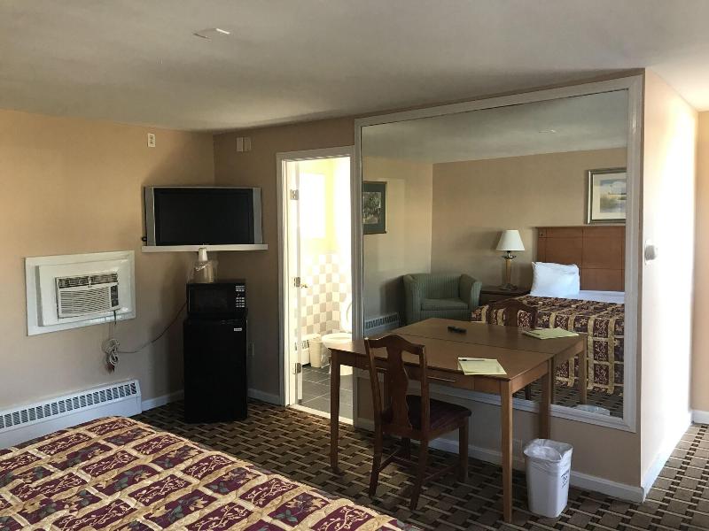Capri Motel image