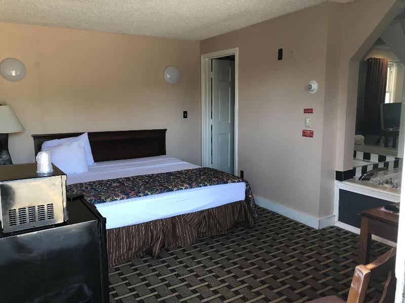 Capri Motel image