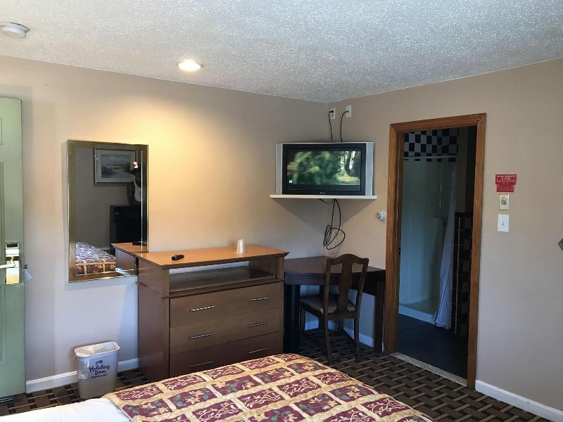 Capri Motel image