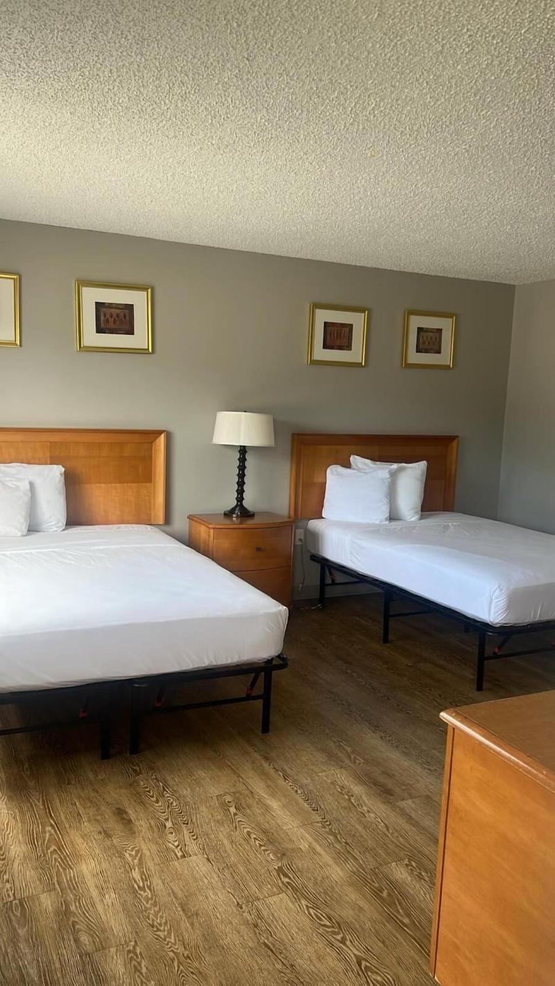 Capri Motel image