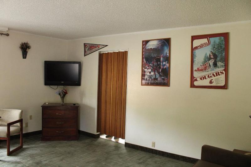 American Travel Inn image