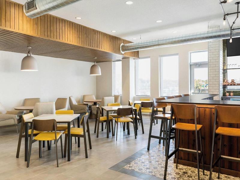 Fairfield Inn & Suites by Marriott Des Moines Down