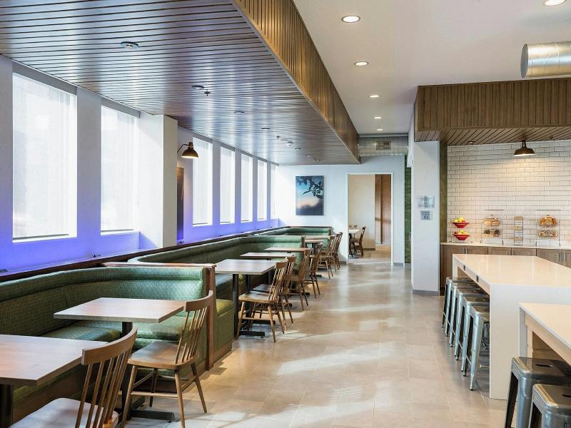 Fairfield Inn & Suites by Marriott Des Moines Down