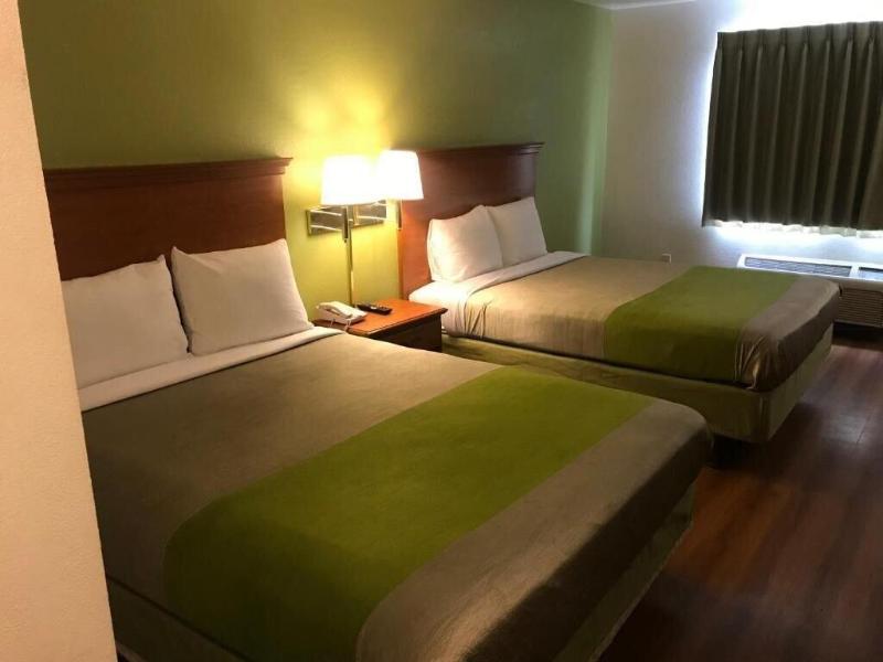 Travel Inn & Suites — photo 3