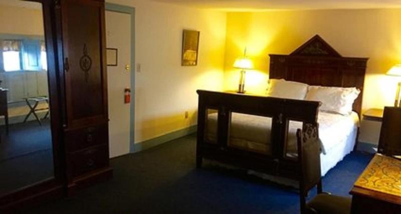 Wayside Inn image