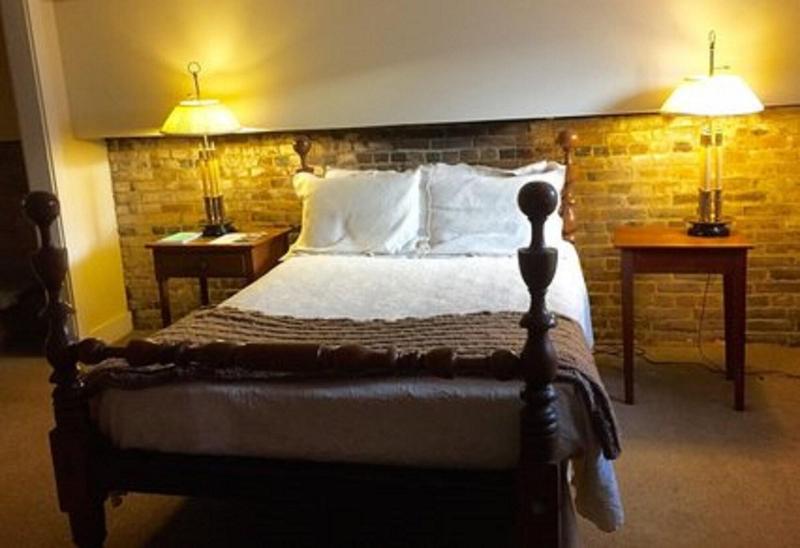 Wayside Inn image