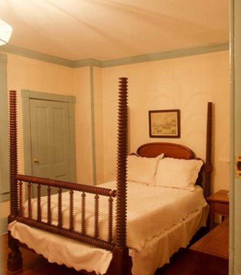 Wayside Inn image
