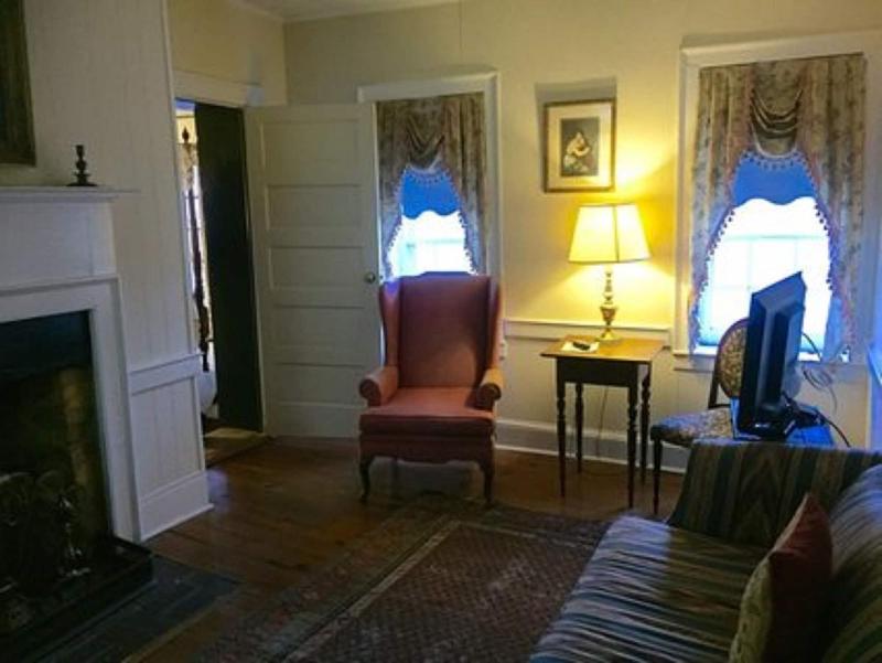 Wayside Inn image