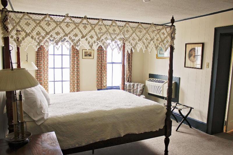 Wayside Inn image