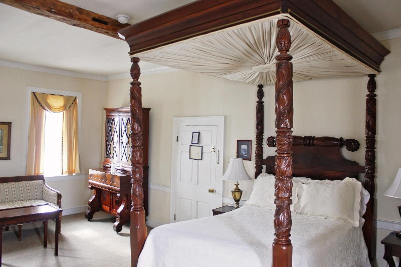 Wayside Inn image