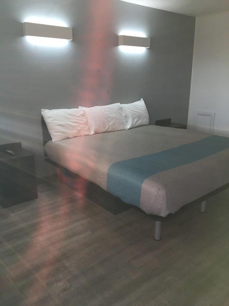 Sands Motel image