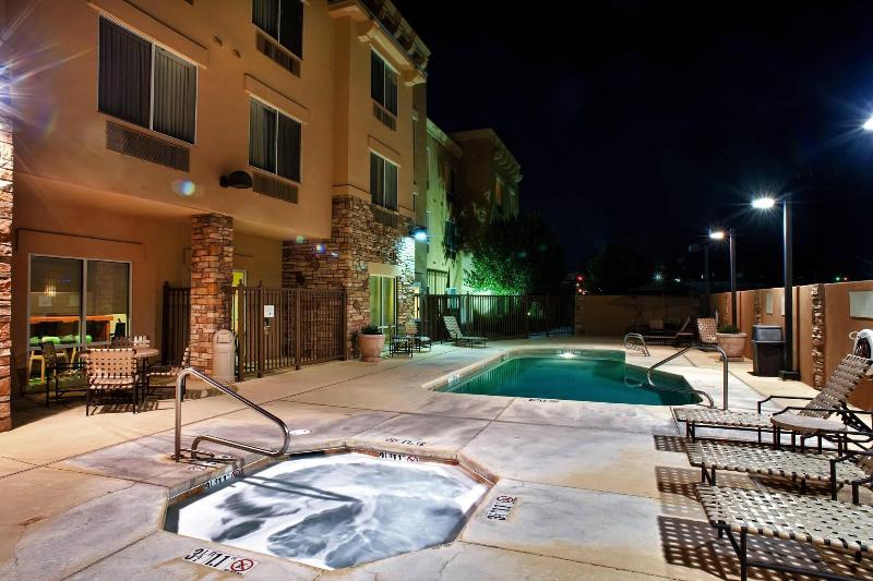 Fairfield Inn And Suites By Marriott Roswell image