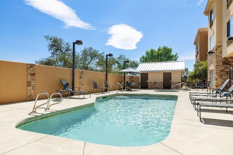 Fairfield Inn And Suites By Marriott Roswell image