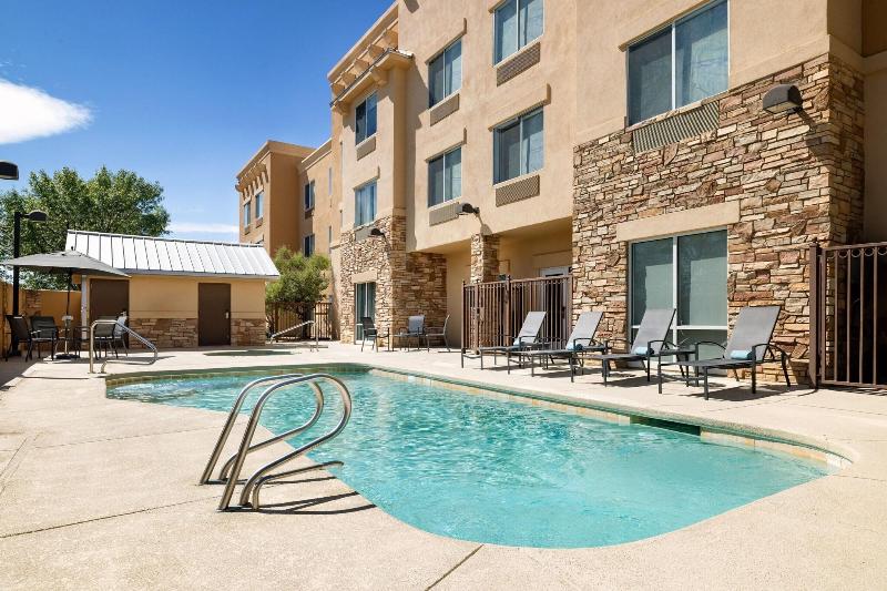 Fairfield Inn And Suites By Marriott Roswell image