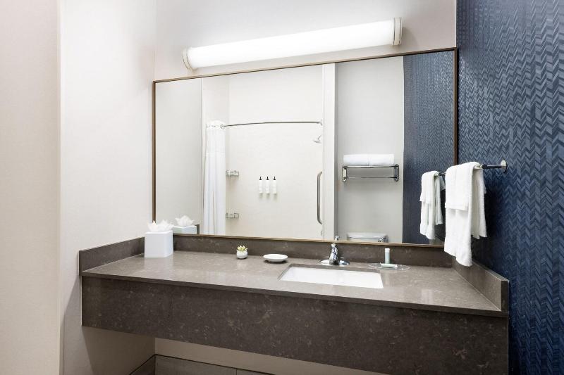 Fairfield Inn And Suites By Marriott Roswell image