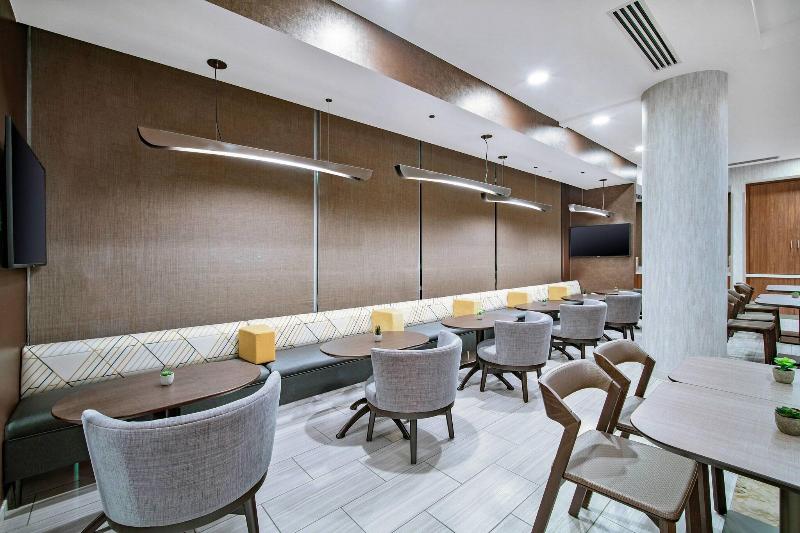 Springhill Suites By Marriott Phoenix Goodyear image