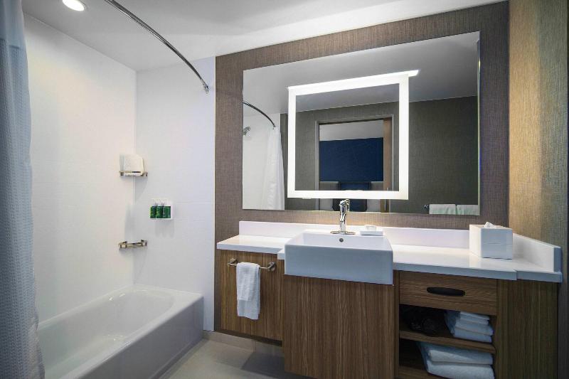 Springhill Suites By Marriott Phoenix Goodyear image