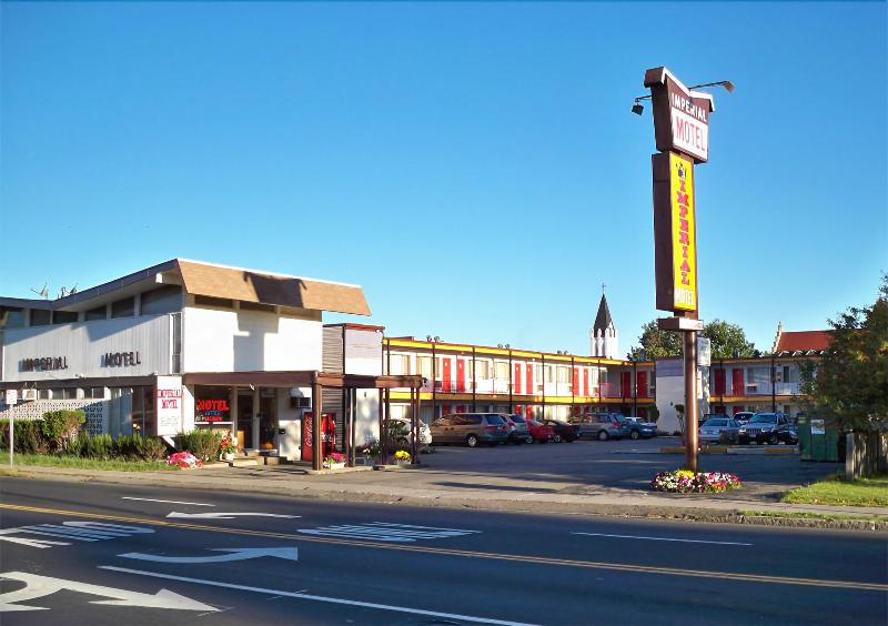 Imperial Motel image
