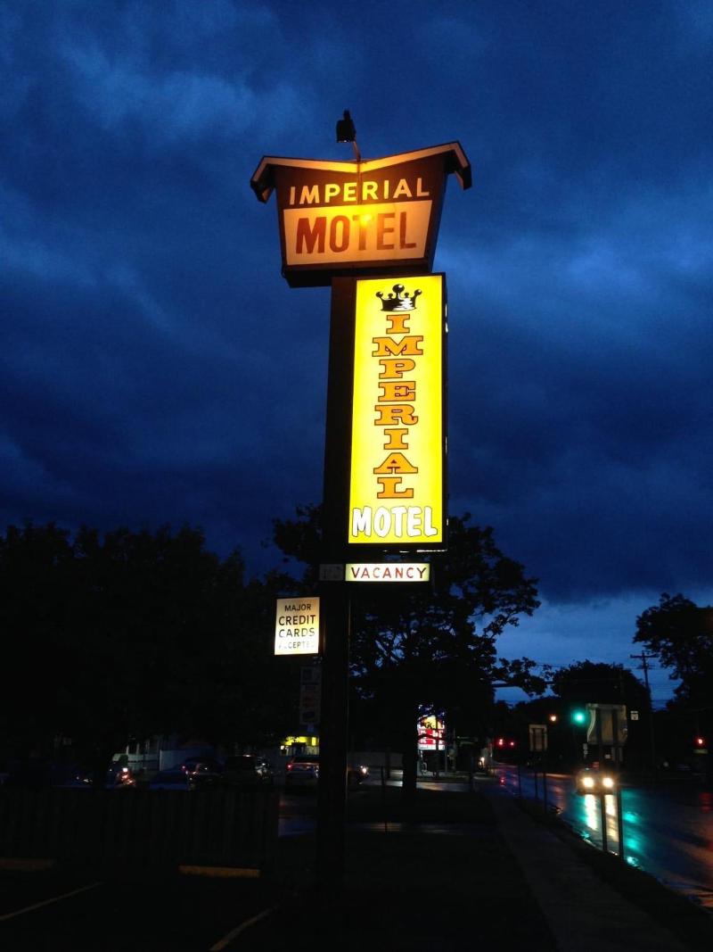 Imperial Motel image