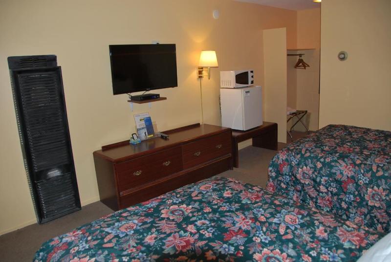 Imperial Motel image