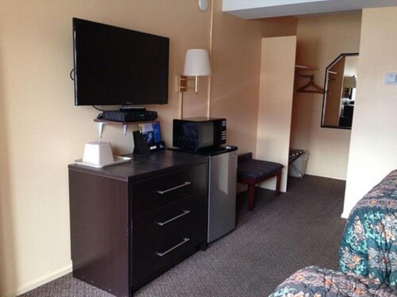 Imperial Motel image