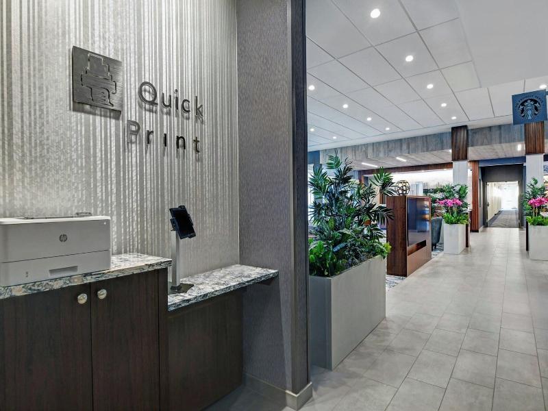 Courtyard By Marriott Hamilton image