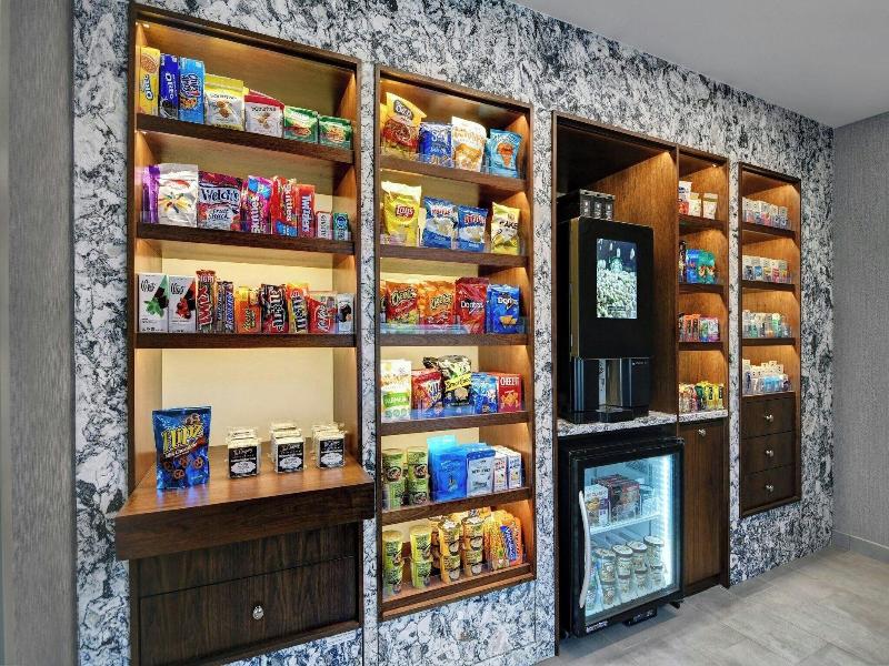 Courtyard By Marriott Hamilton image