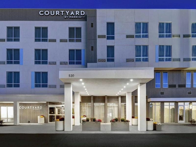 Courtyard By Marriott Hamilton image