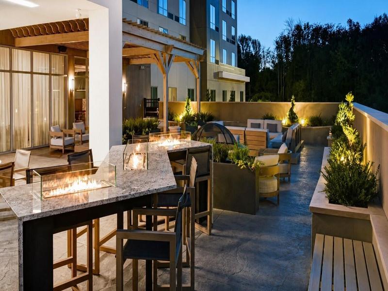 Courtyard By Marriott Hamilton image