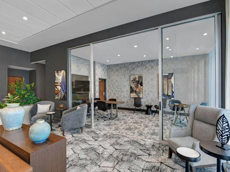 Courtyard By Marriott Hamilton image