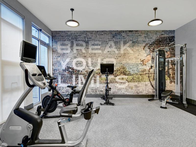 Courtyard By Marriott Hamilton image
