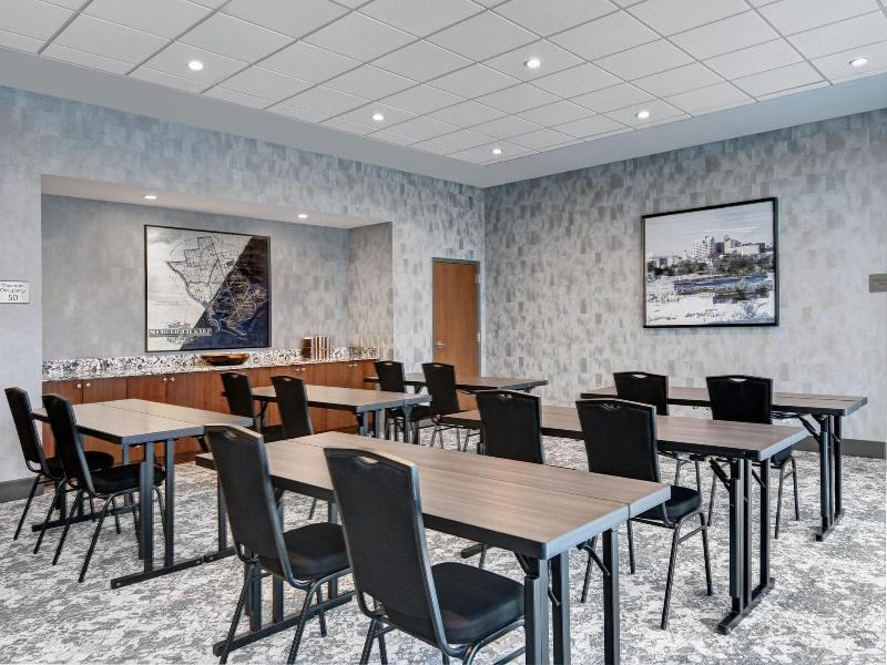 Courtyard By Marriott Hamilton image