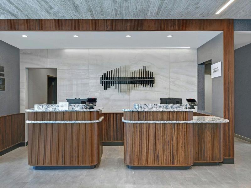 Courtyard By Marriott Hamilton image